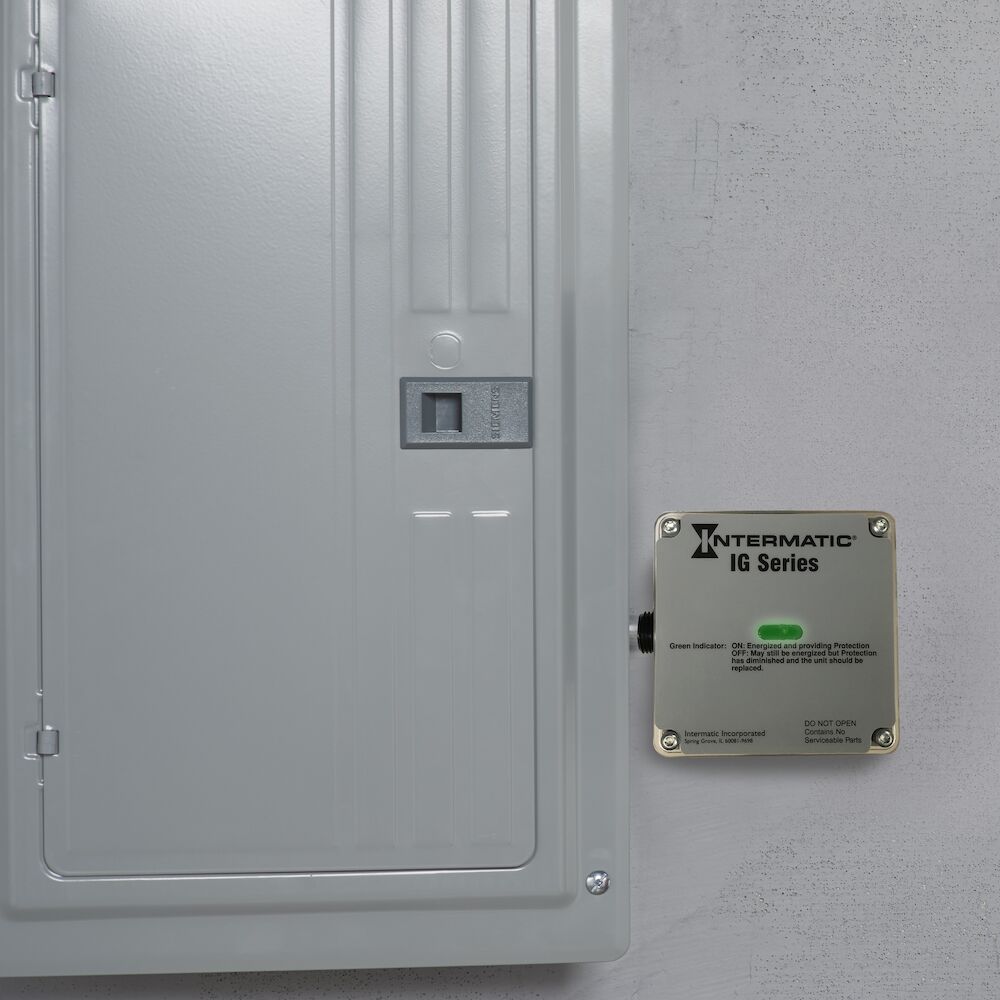 Intermatic 120/240 Vac Single (Split) Ph Type 1 Or 2, Surge Protective Device Surge Suppressor 7.5K Single 120/240V 2-Phase | IG1200RC3 2